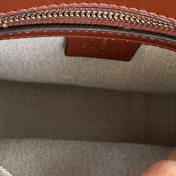 New!!! GG Tan Leather Crossbody Bag - Picture 12 of 17